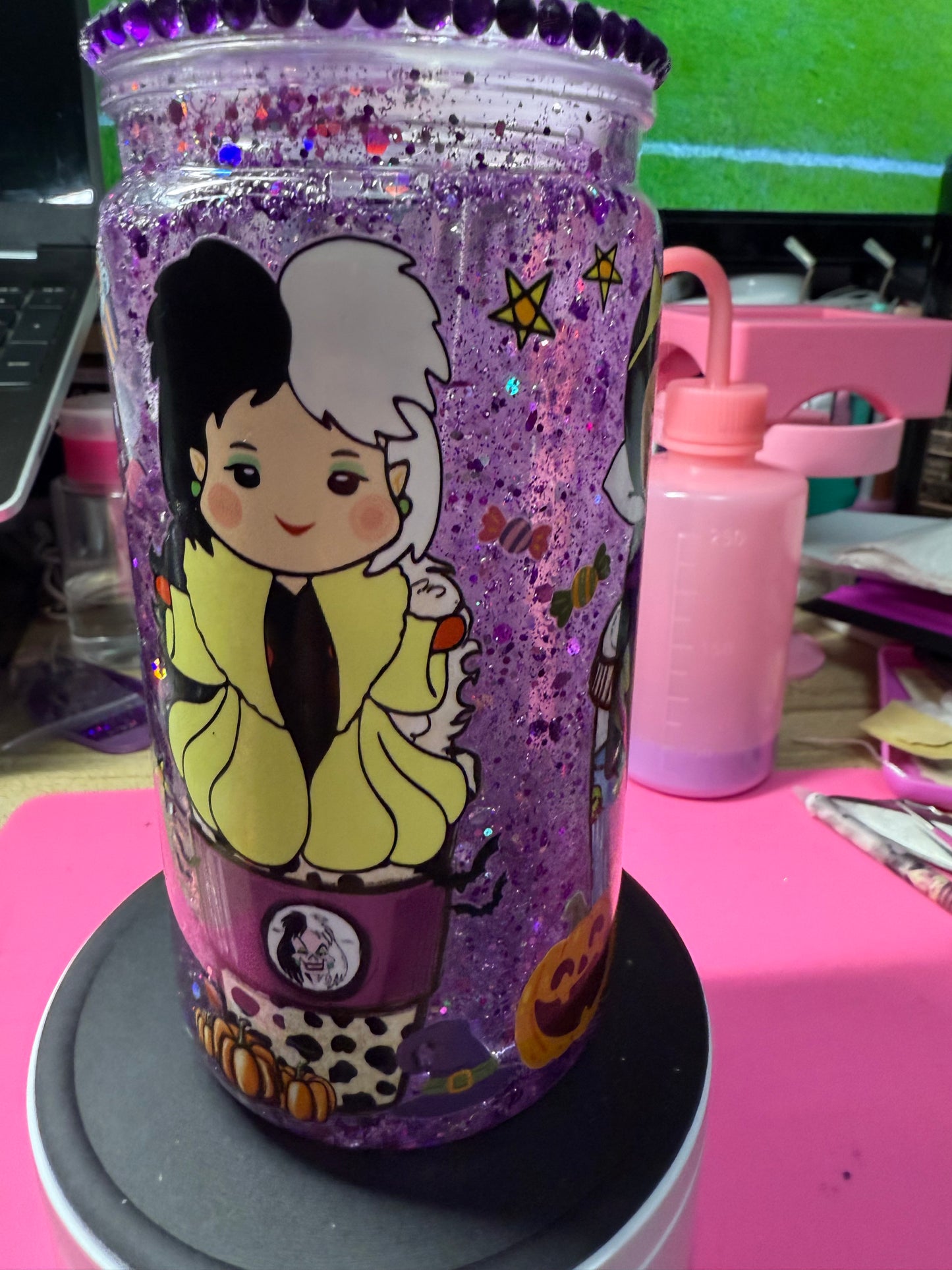 Lil Villainess’ 16 oz acrylic glass can snow globe