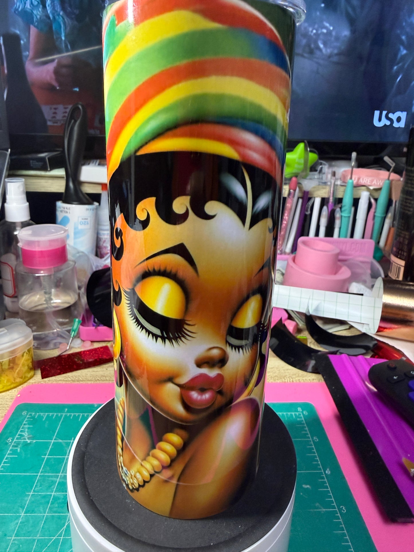 Betty w/headwrap 20 oz Stainless steel tumbler