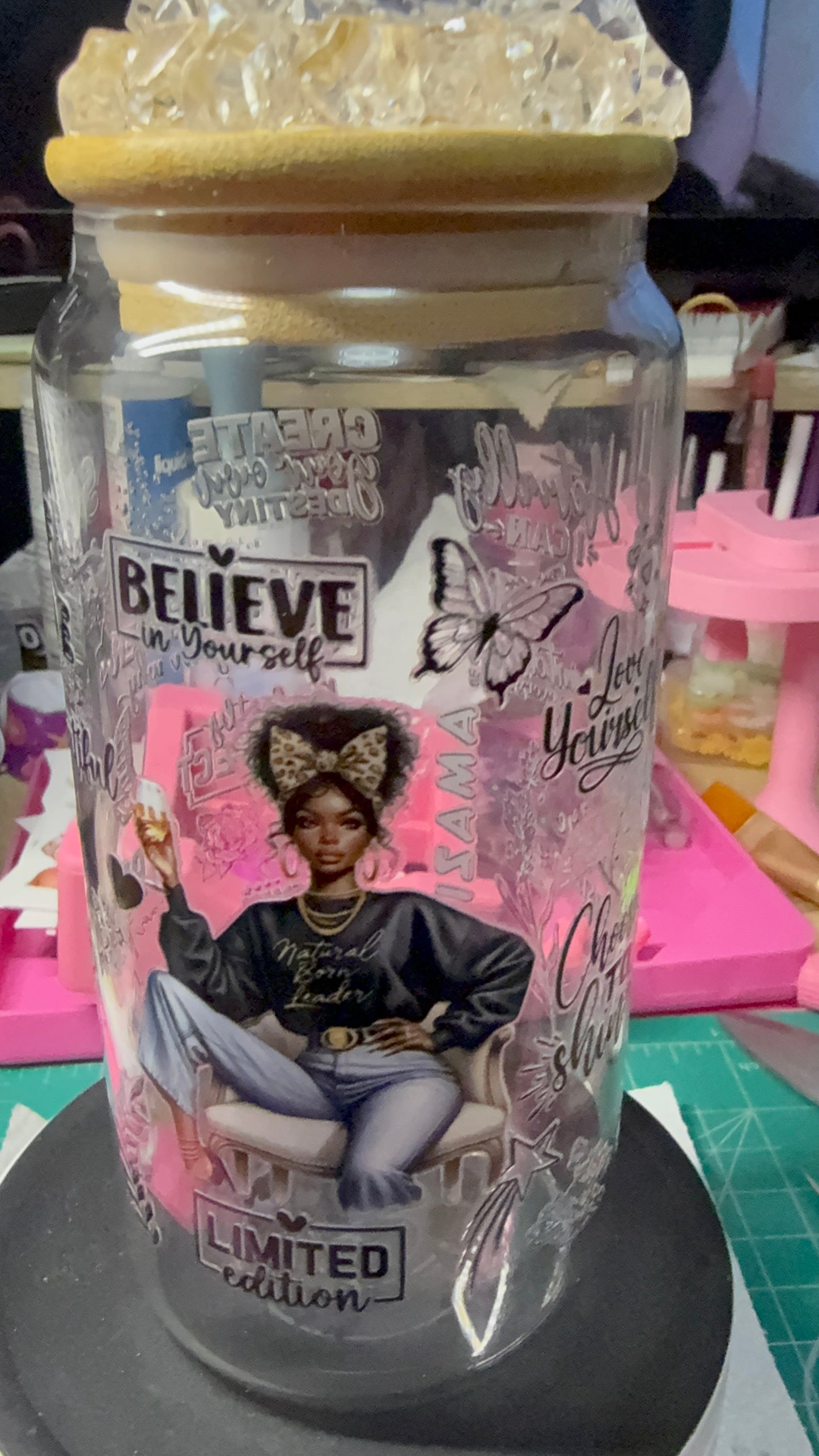 Natural Born Leader with Affirmations 16 oz glass can