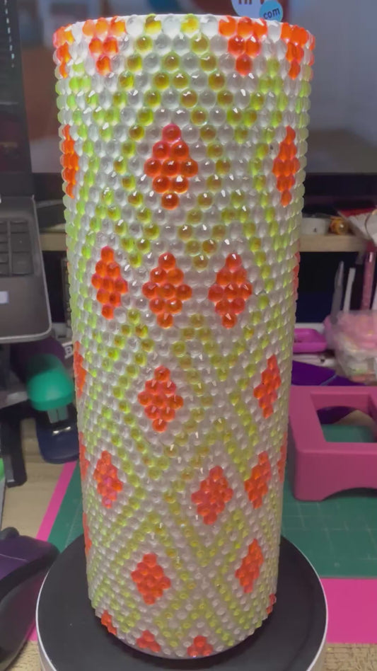 Harlequin pattern 20 oz stainless steel tumbler